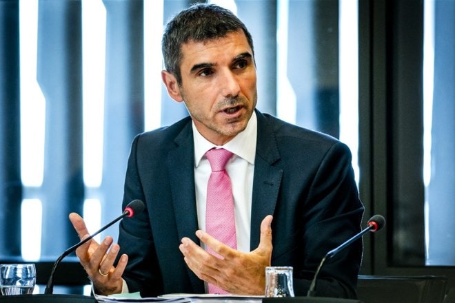 Blokhuis-ANP-RemkodeWaal Paul Blokhuis, staatssecretaris van VWS: 'De VNG gaat zeker tekenen voor het hoofdlijnenakkoord ggz.' Foto: ANP/REMKO DE WAAL