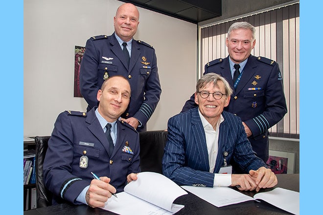 Ondertekening Luchtmacht