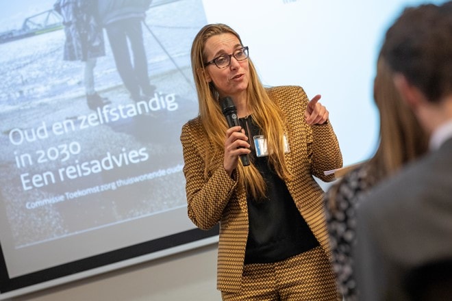 APAVilansUtrecht39-660 Zorgvisie Congres Ouderenzorg op de juiste plek Zorgvisie organiseert op 11 februari het congres Ouderenzorg op de juiste plek met een geheel vernieuwd programma. Keynotes zijn onder meer Wouter Bos (voorzitter commissie Toekomst zorg thuiswonende ouderen) en Jet Bussemaker (voorzitter RVS). Meld u hier aan.