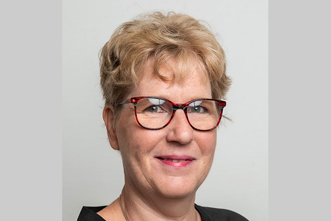 Yvonne Van Kemenade