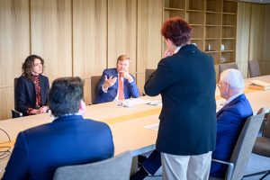 De Koning op werkbezoek bij NZA