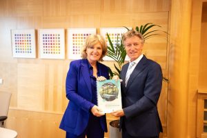 Overhandiging landelijke rapportage Groene Barometer bij minister Dijkstra