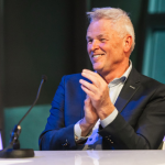 Sjaak Wijma tijdens zijn afscheid bij het Zorginstituut NL