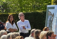 Anne-Mei The, hoogleraar langdurige zorg en dementie, bij haar boekpresentatie ‘We blijven mensen’. Foto: Bart Kiers.